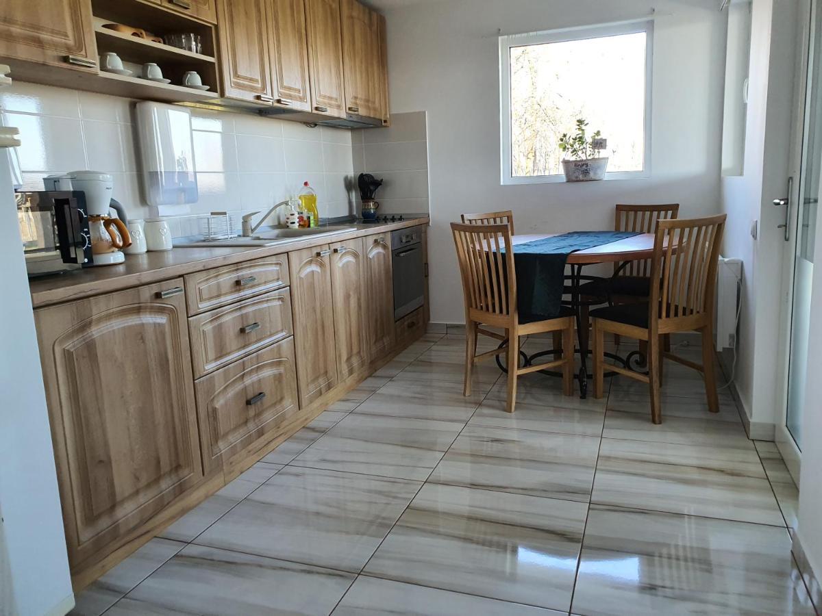 Casa Elis Piscina, Jacuzzy , Sauna, Ciubar Merei ภายนอก รูปภาพ