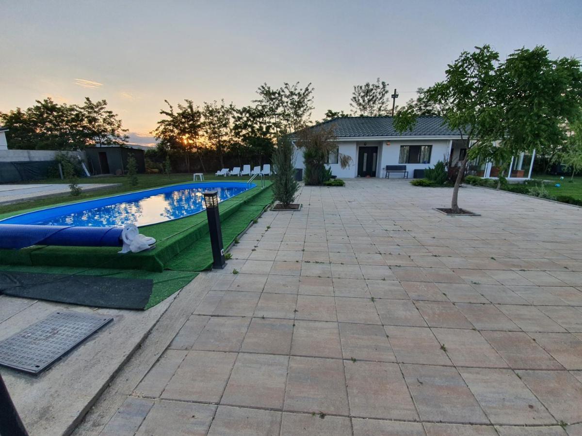 Casa Elis Piscina, Jacuzzy , Sauna, Ciubar Merei ภายนอก รูปภาพ