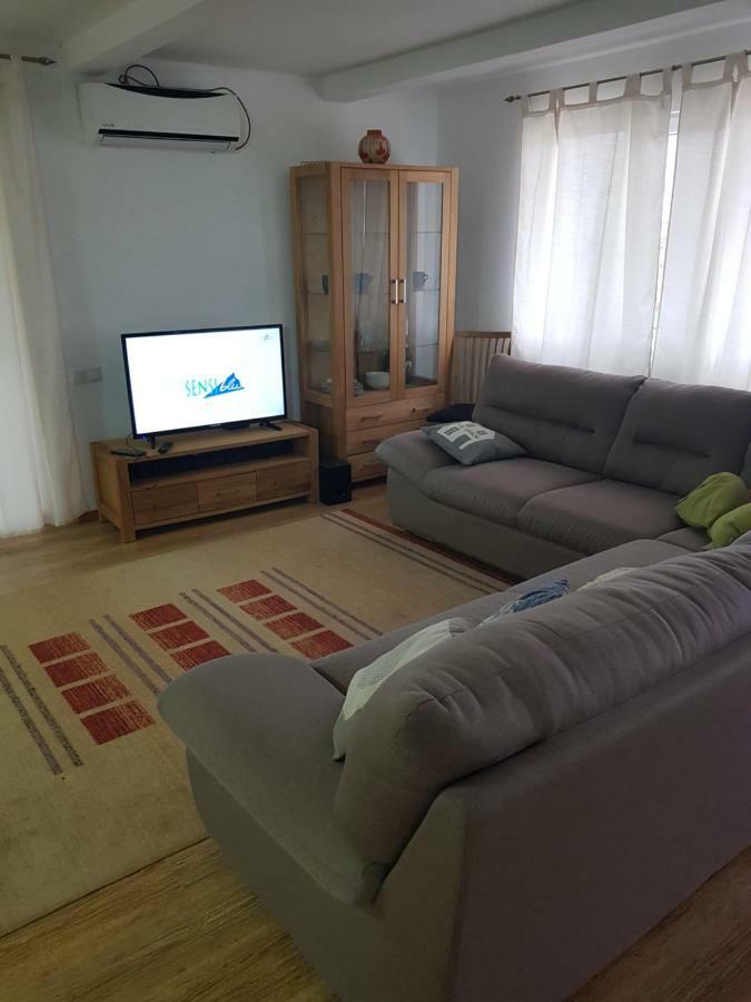 Casa Elis Piscina, Jacuzzy , Sauna, Ciubar Merei ภายนอก รูปภาพ