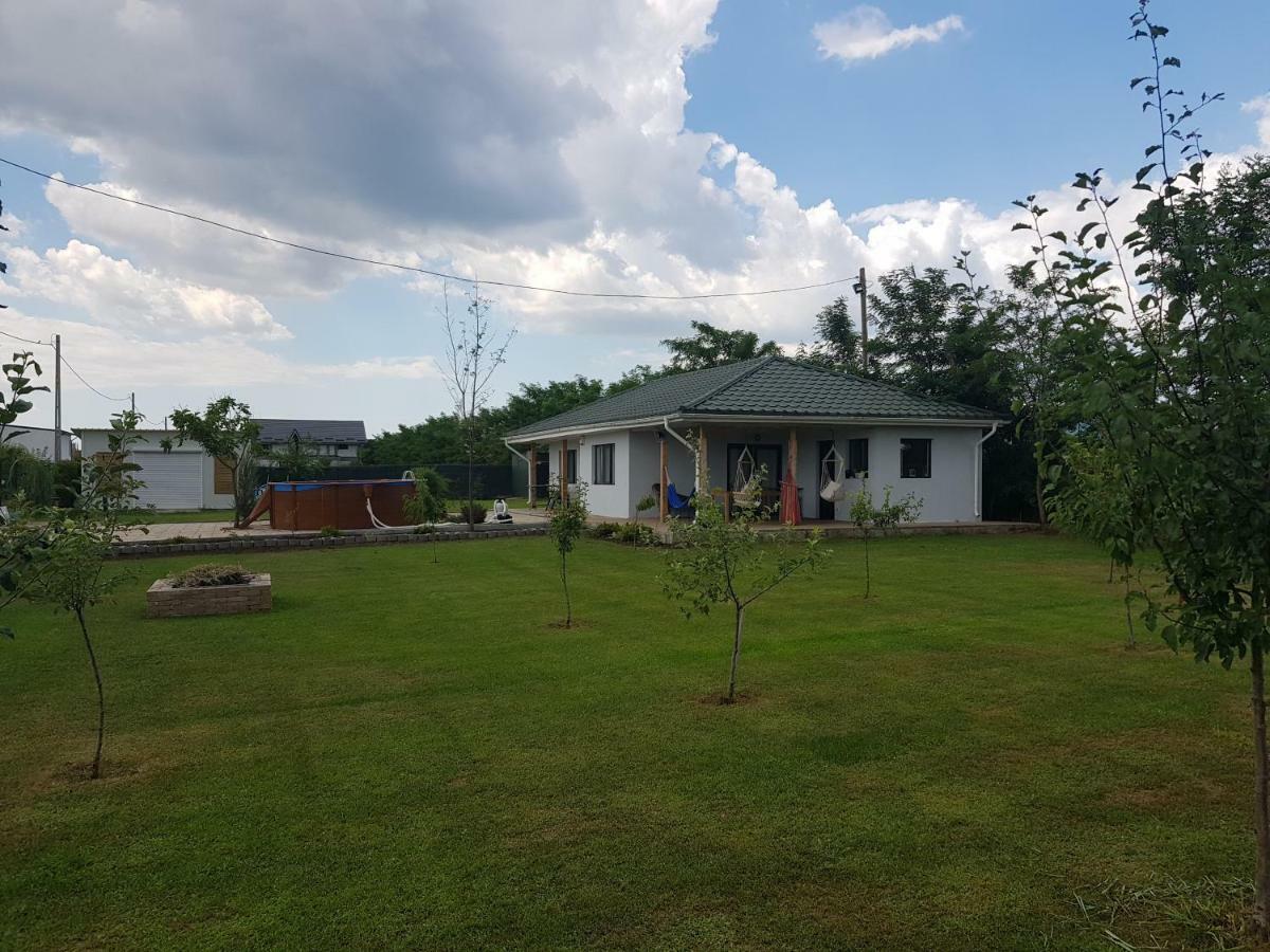 Casa Elis Piscina, Jacuzzy , Sauna, Ciubar Merei ภายนอก รูปภาพ